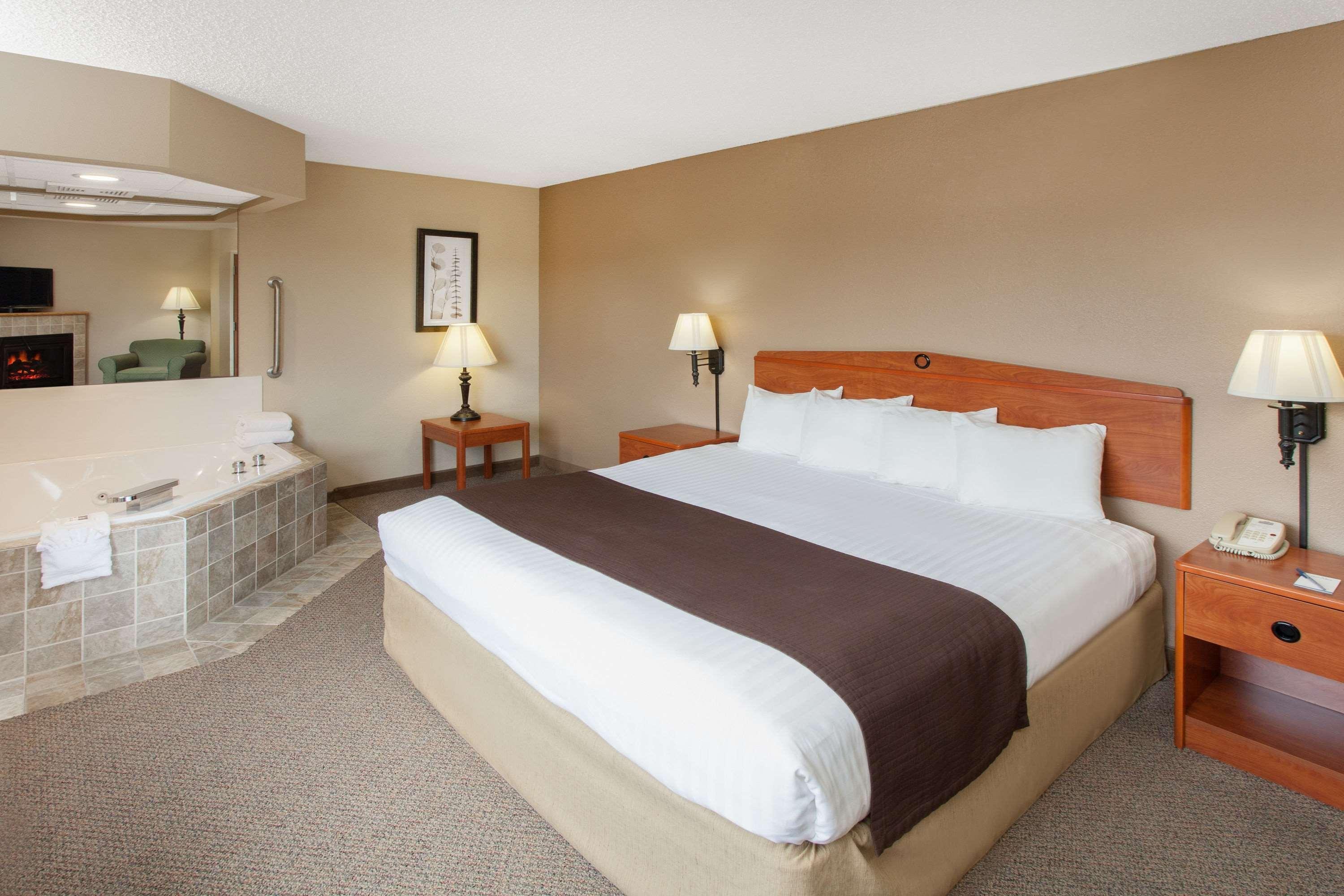 Americinn By Wyndham Greenville Ngoại thất bức ảnh