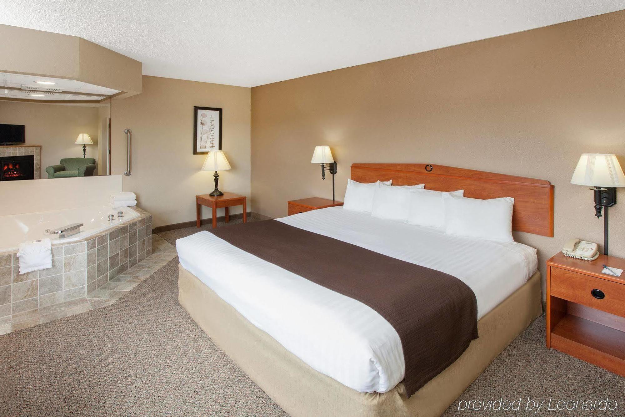Americinn By Wyndham Greenville Ngoại thất bức ảnh